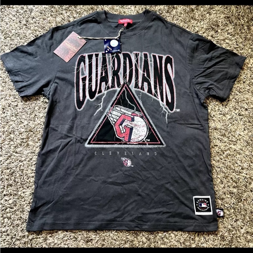 🆕 Mitchell & Ness MLB Cleveland Guardians Boyfriend Tee Women’s Size Small